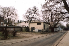 Budynek Obornickiej Mleczarni widok z ulicy Łazienkowej.