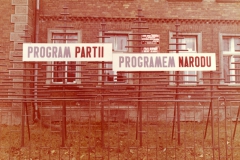 Wielkopolskie Fabryki Mebli w Obornikach budynek zakładowej przychodni lekarskiej.